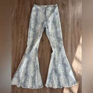 Altard State flare/wide ankle snakeskin pattern jeans